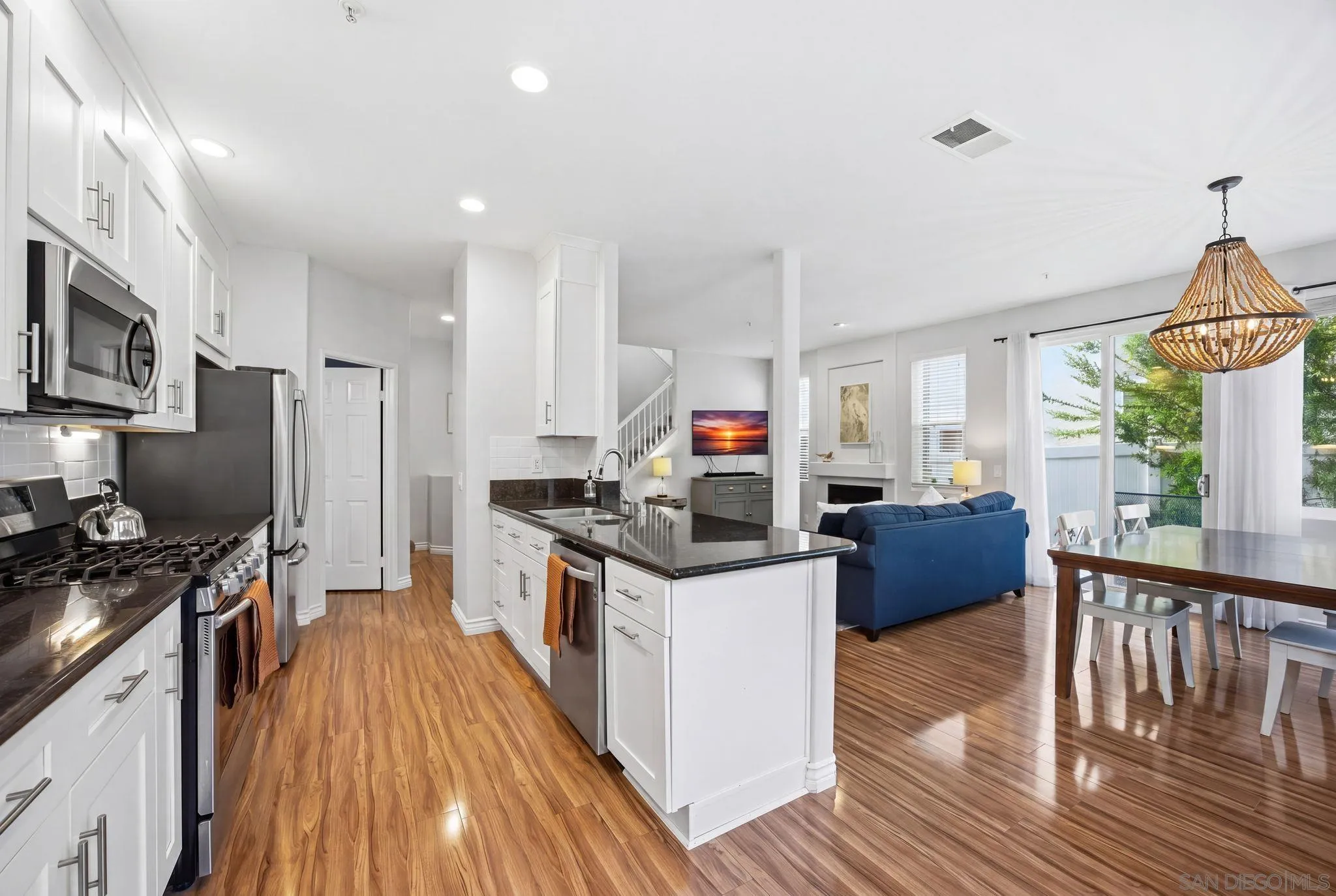 1804 Key Largo Road Vista, CA 92081 - Photo 8 of 22