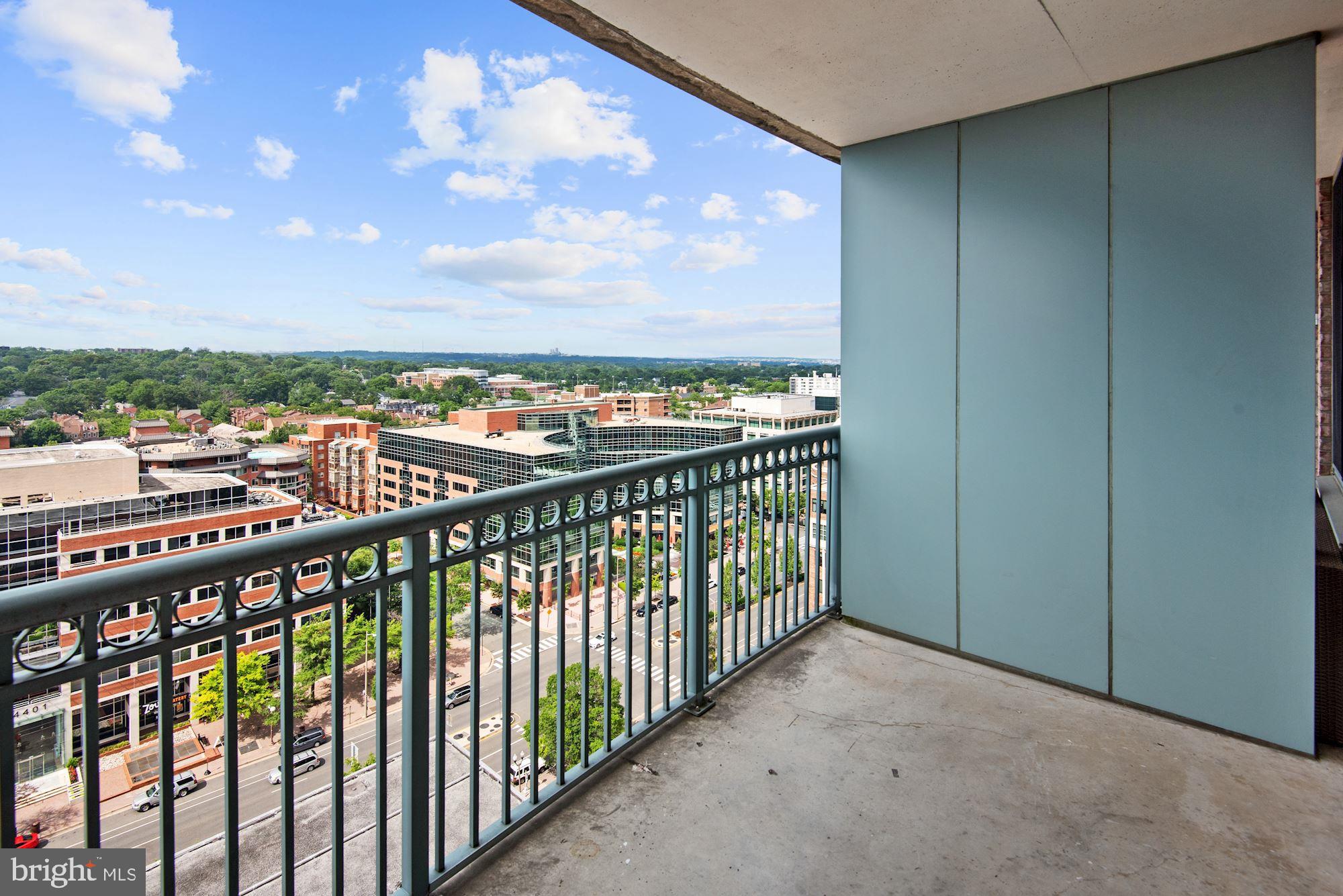 851 North Glebe Road, Unit 1715 Arlington, VA 22203 - Photo 16 of 34 PRIVATE BALCONY