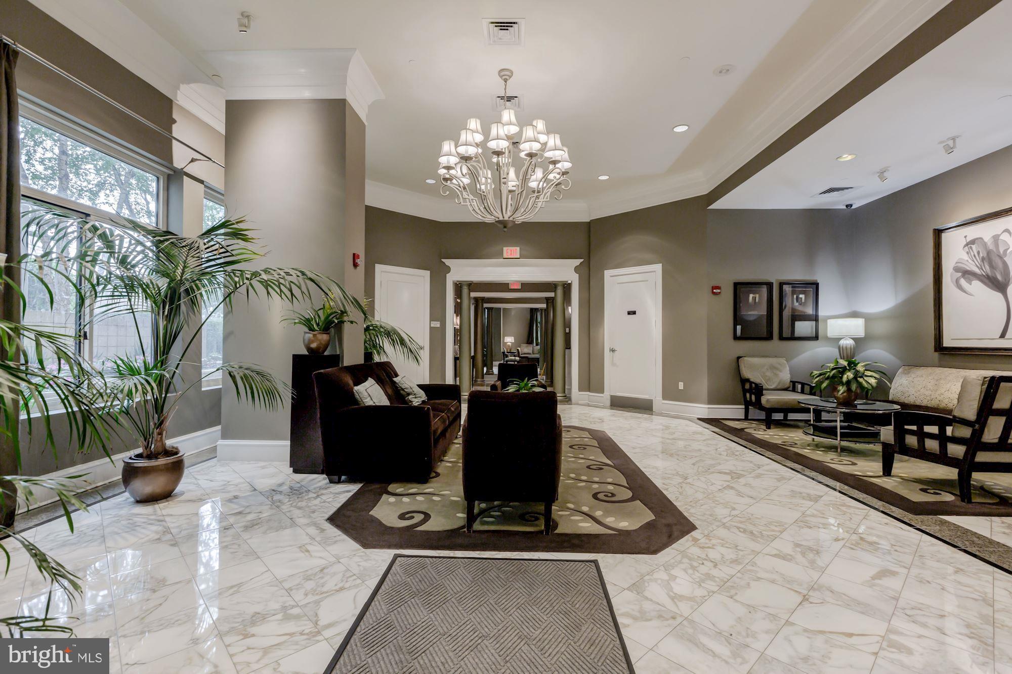 851 North Glebe Road, Unit 1715 Arlington, VA 22203 - Photo 5 of 34 LOVELY FOYER