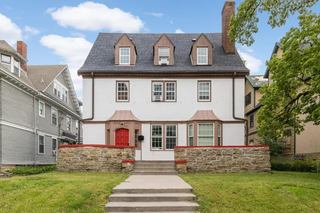$989,000 | 1009 University Avenue Southeast, Minneapolis, MN 55414