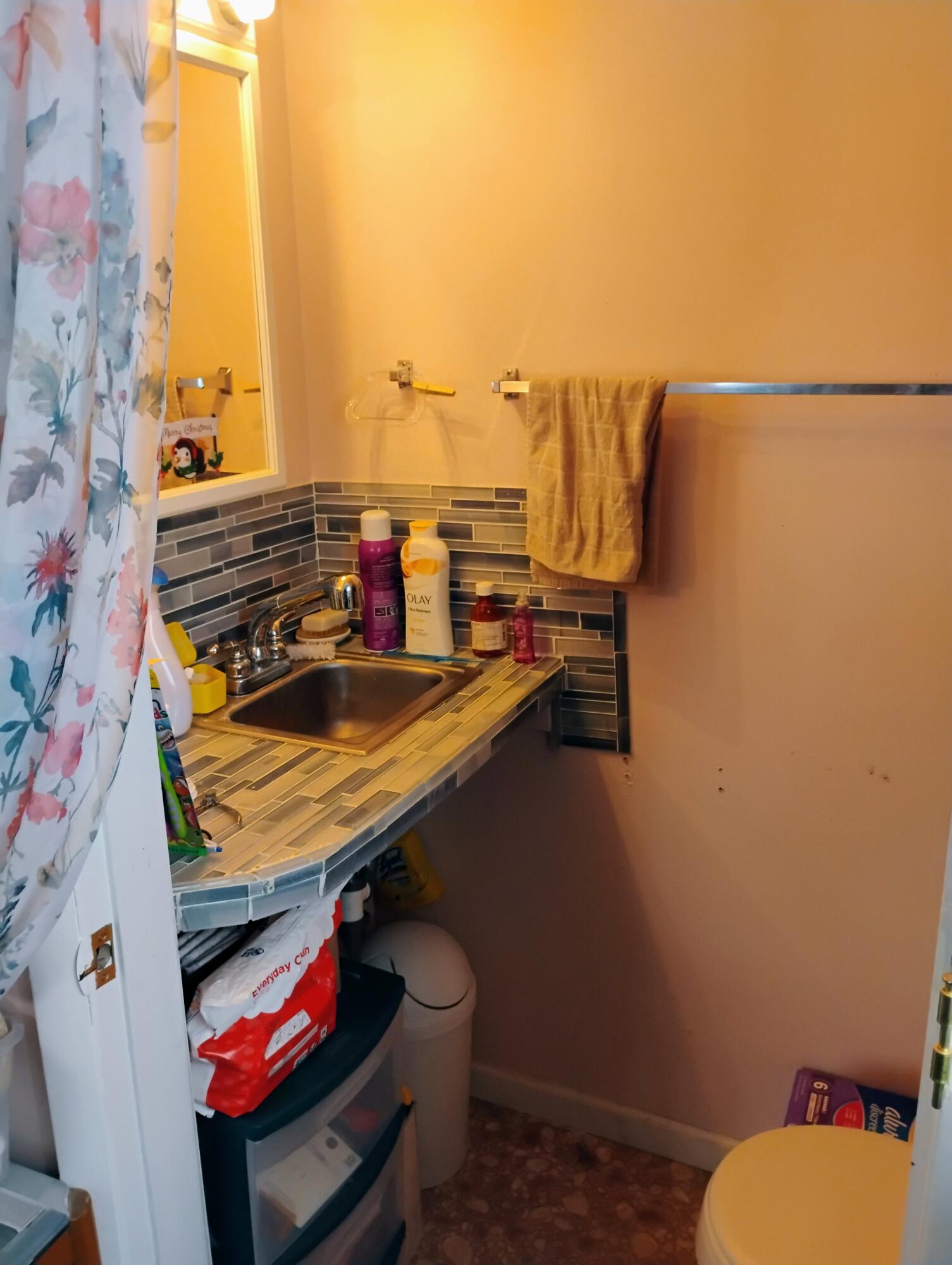 12415 Clinton River Road Sterling Heights, MI 48313 - Photo 13 of 27 12415 Clinton Half Bath
