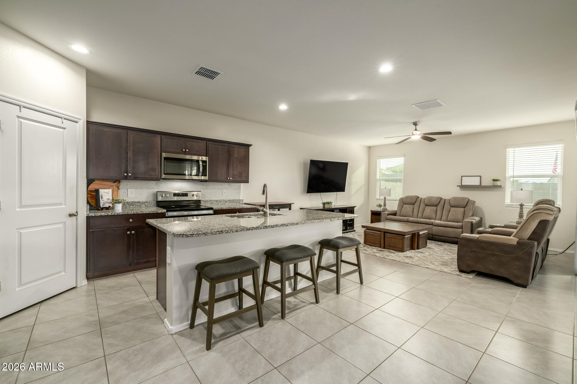 9471 Greenhouse Road Florence, AZ 85132 - Photo 4 of 22 Espresso Cabinets