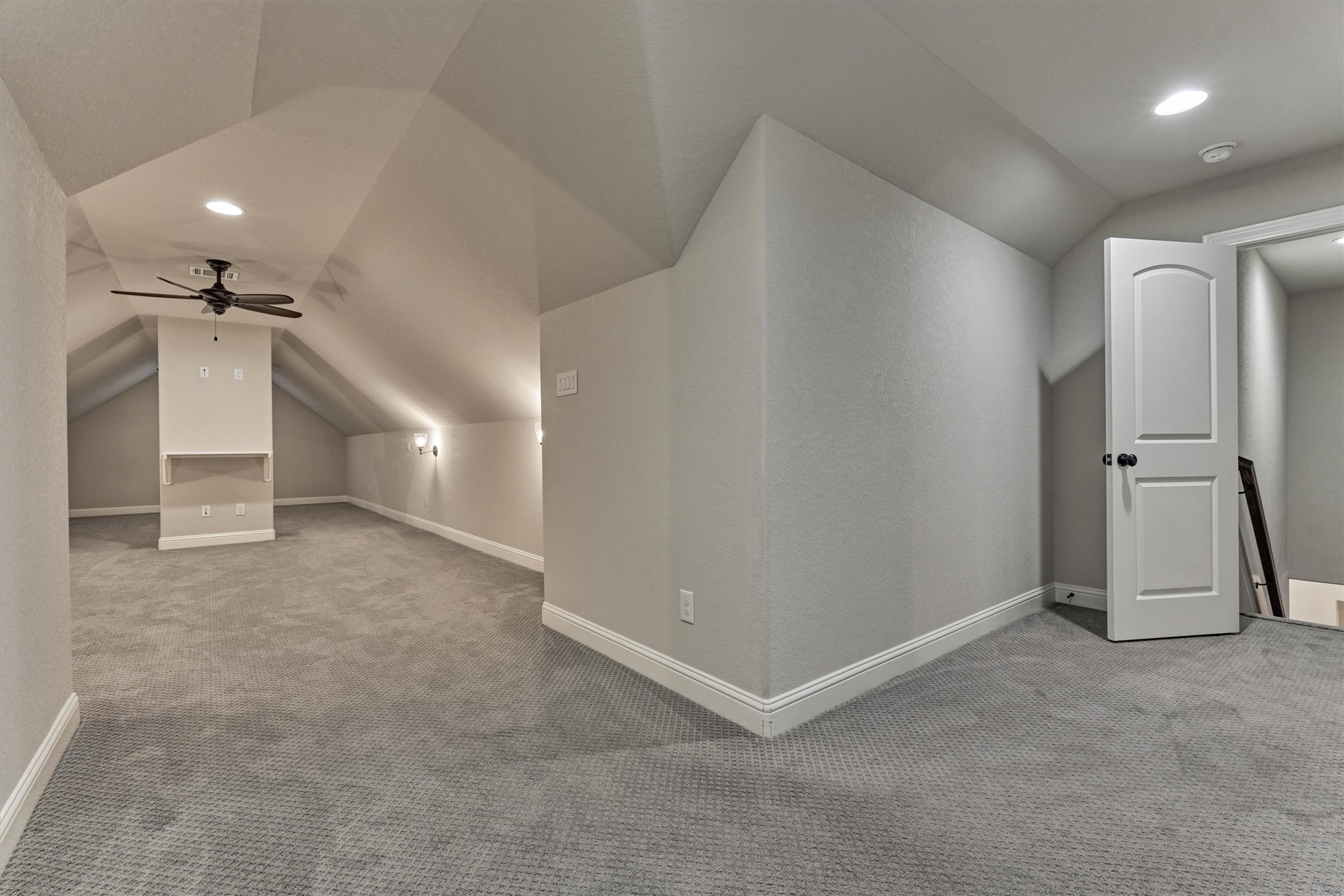 11618 Renaissance Drive Montgomery, TX 77356 - Photo 31 of 48 an empty room with a empty space and windows