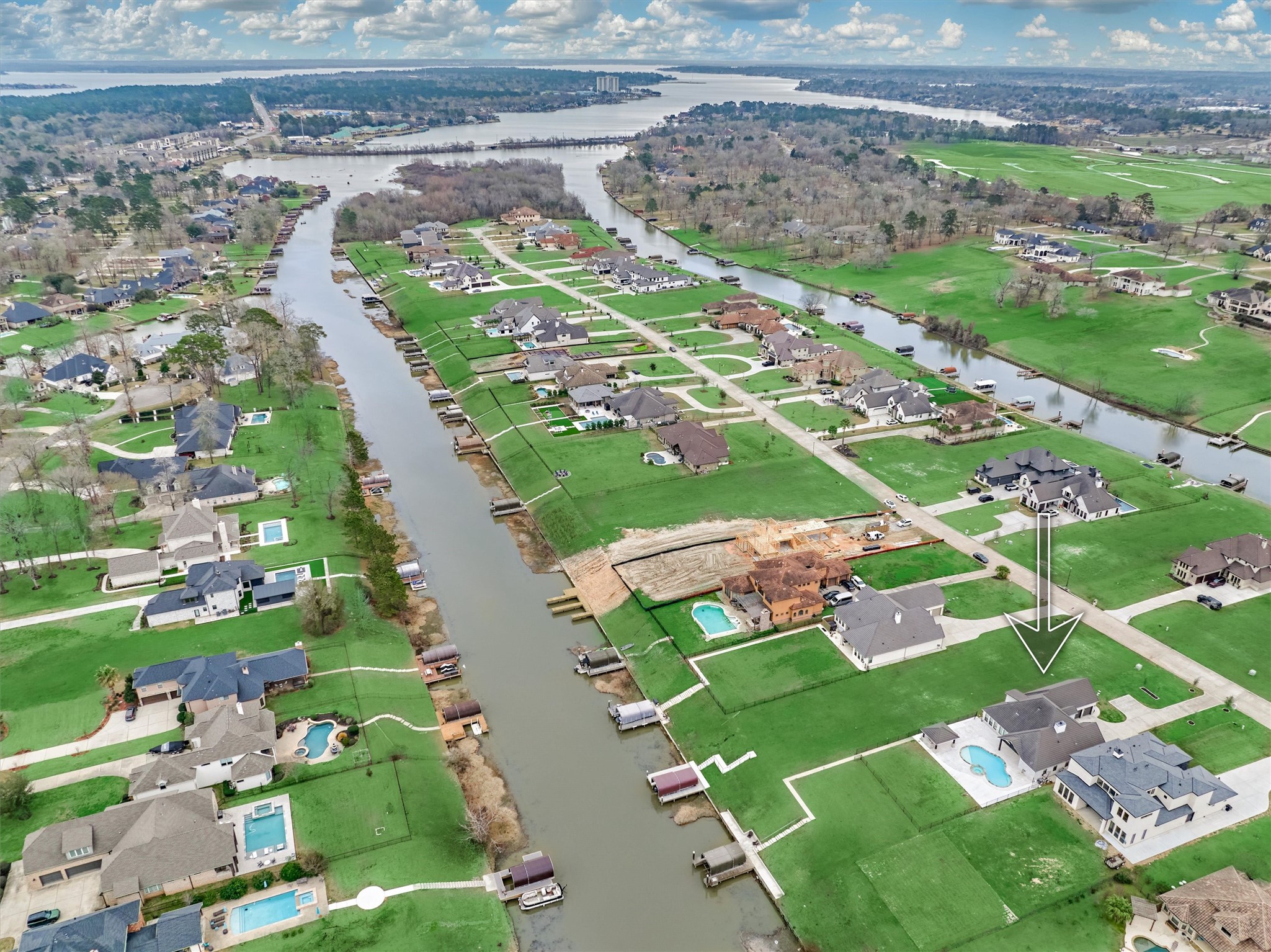 11618 Renaissance Drive Montgomery, TX 77356 - Photo 4 of 48 a view of a street with a houses