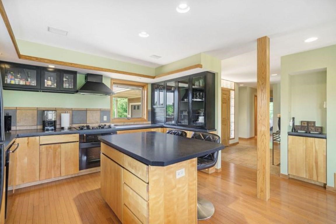 200 Cutters Ridge Drive Manistee, MI 49660 - Photo 17 of 54 1889939-16.JPG