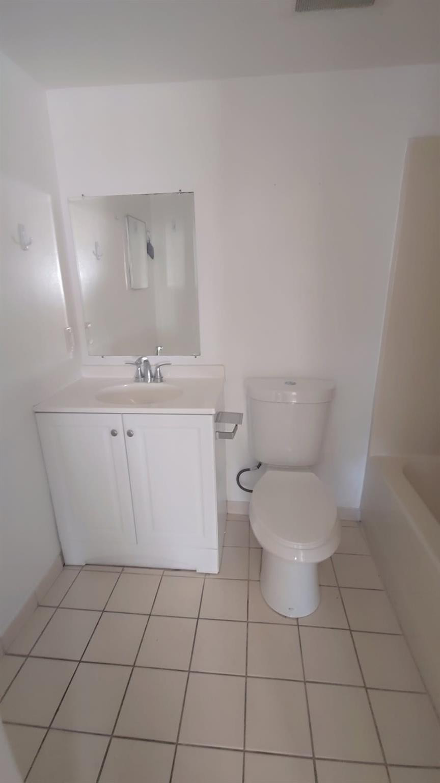 3700 North 56th Avenue, Unit 1015 Hollywood, FL 33021 - Photo 9 of 10 Photo 9