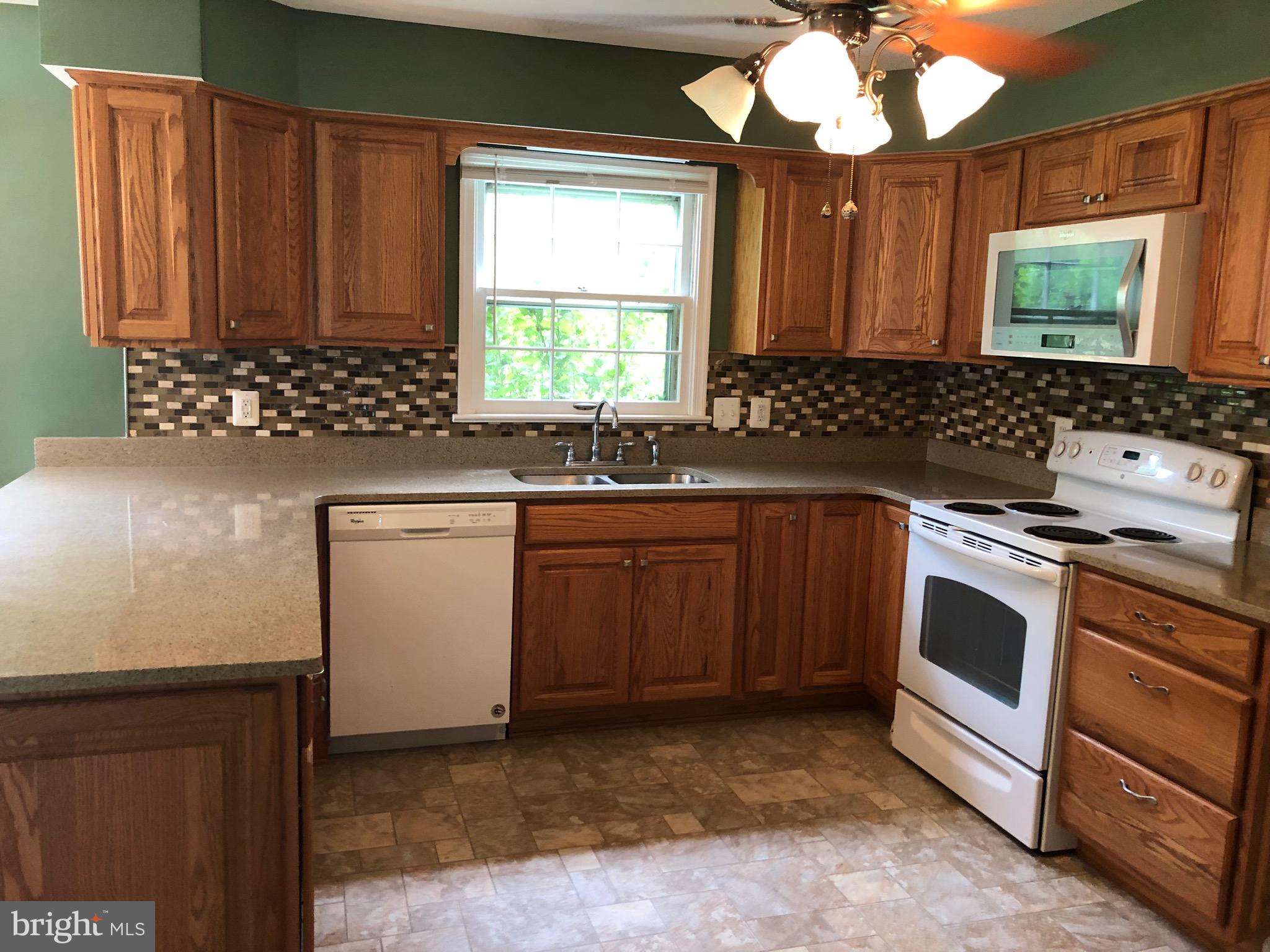 6219 Quinn Road Frederick, MD 21701 - Photo 3 of 26 Kitchen