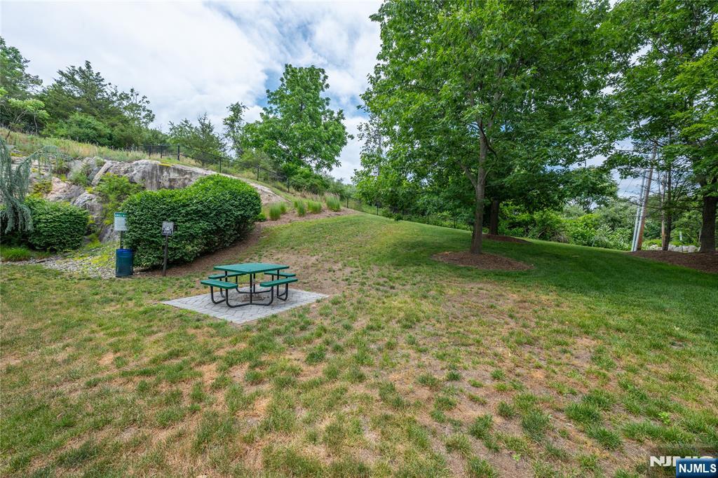 30-08 Federal Hill Road, Unit 8 Pompton Lakes, NJ 07442 - Photo 33 of 34