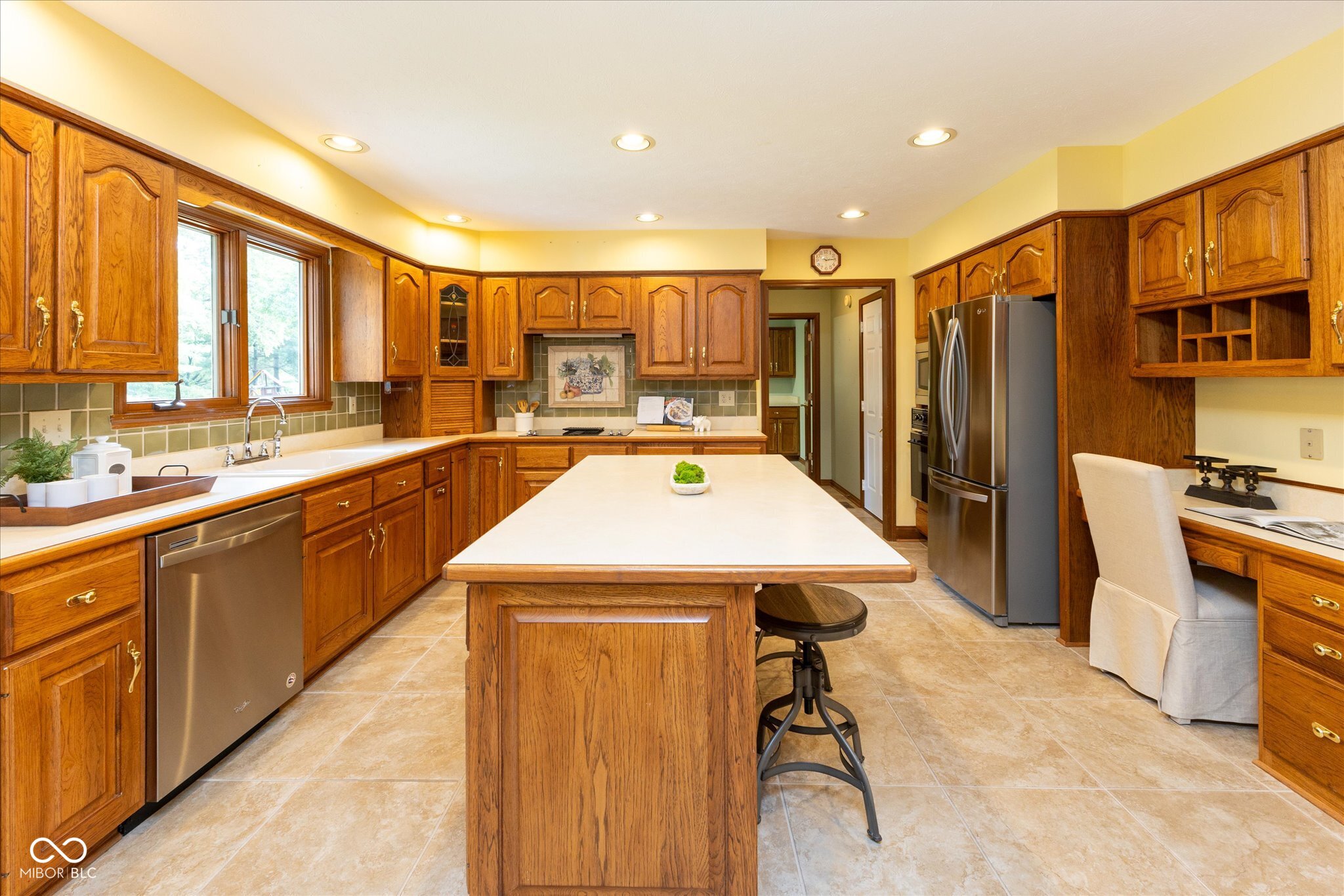 6888 Riverside Way Fishers, IN 46038 - Photo 13 of 34 Gallery Image 13