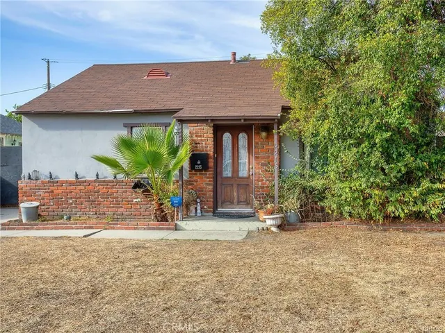 $3,600 | 2215 North Brighton Street, Burbank, CA 91504