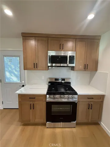 $3,600 | 2215 North Brighton Street, Burbank, CA 91504