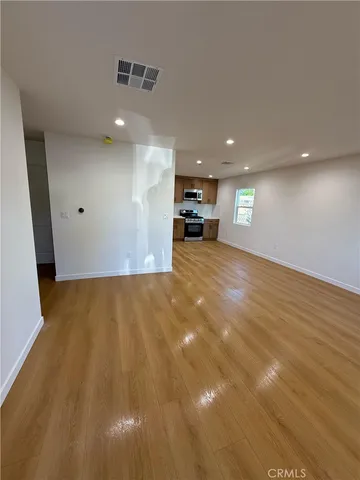 $3,600 | 2215 North Brighton Street, Burbank, CA 91504