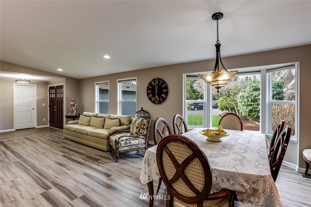 13531 Southeast 189th Place Renton, WA 98058 - Photo 14 of 24 Gallery Image 14