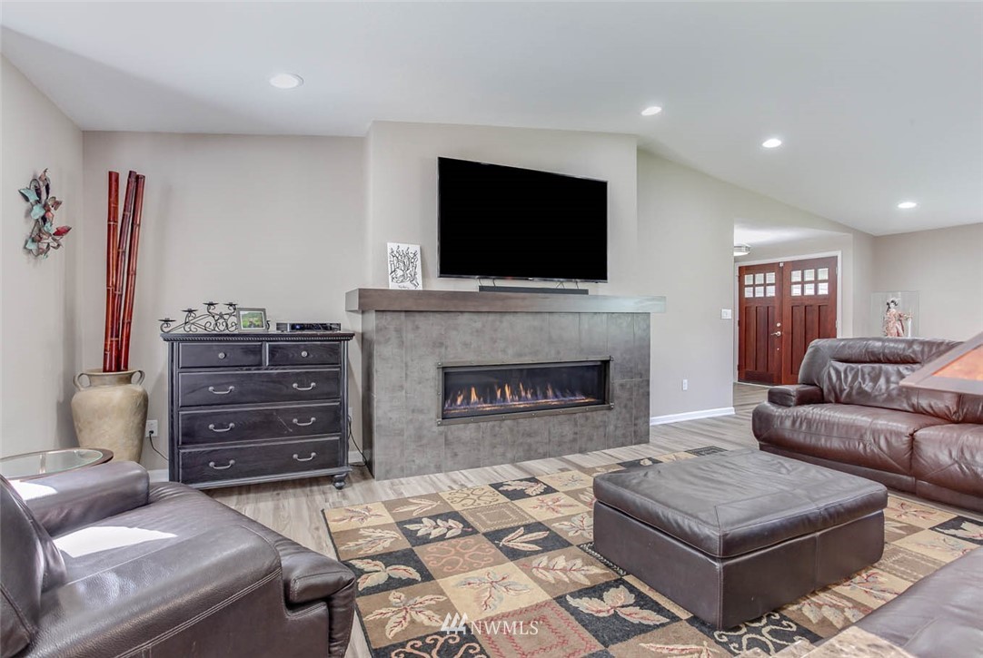 13531 Southeast 189th Place Renton, WA 98058 - Photo 8 of 24 Gallery Image 8