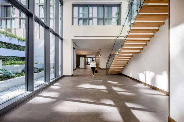 $13,995 | 7 West 21st Street, Unit 1801 | Flatiron