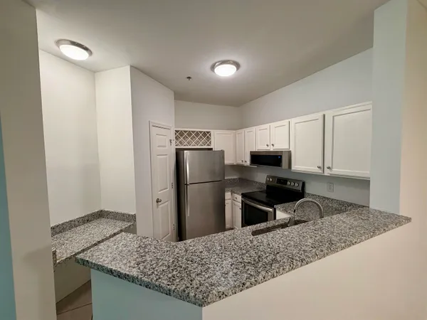 $265,000 | 310 Riverbend Drive, Unit 1E, Charlottesville, VA 22911