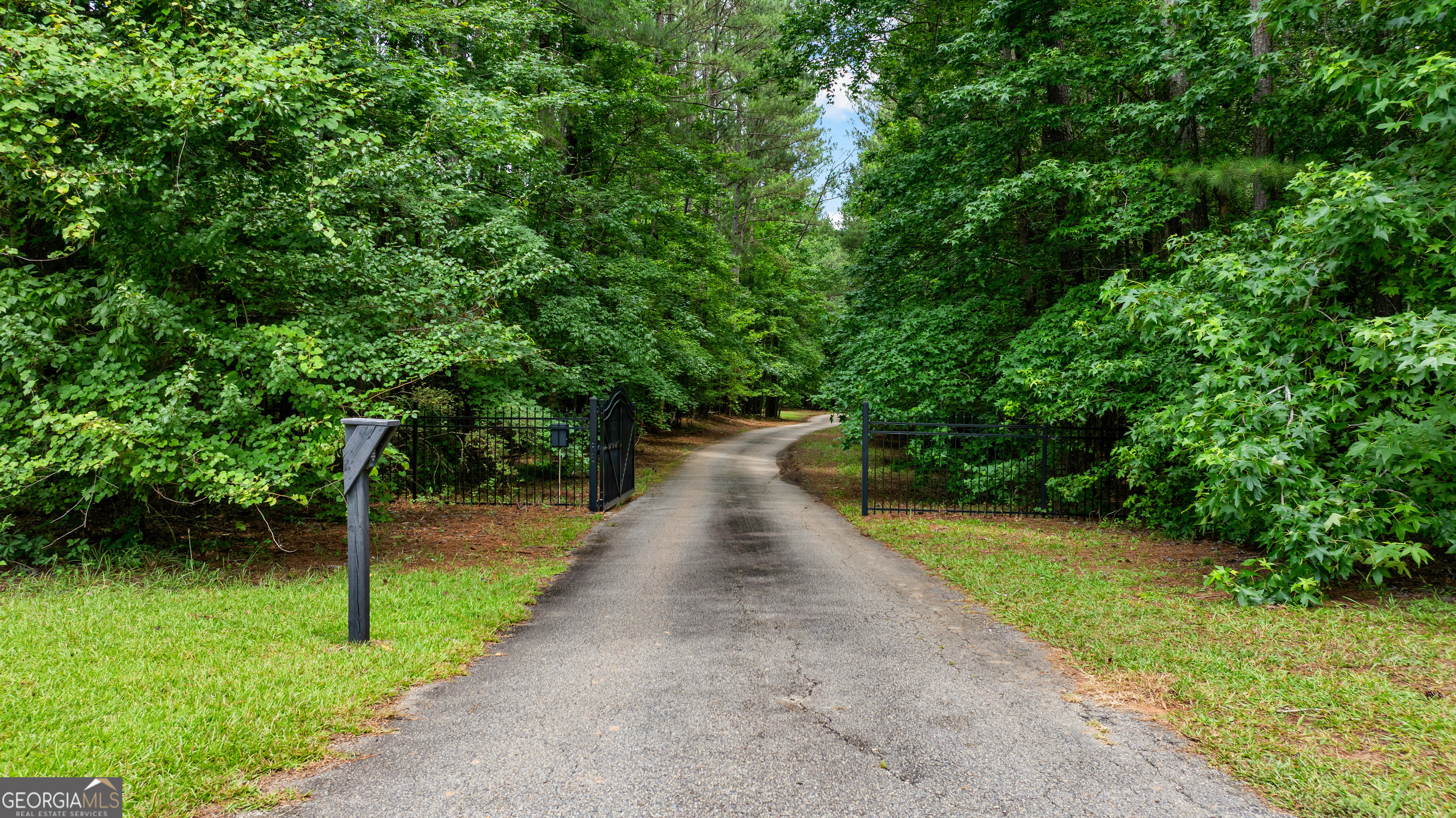 307 Malone Road Fayetteville, GA 30215 - Photo 8 of 92