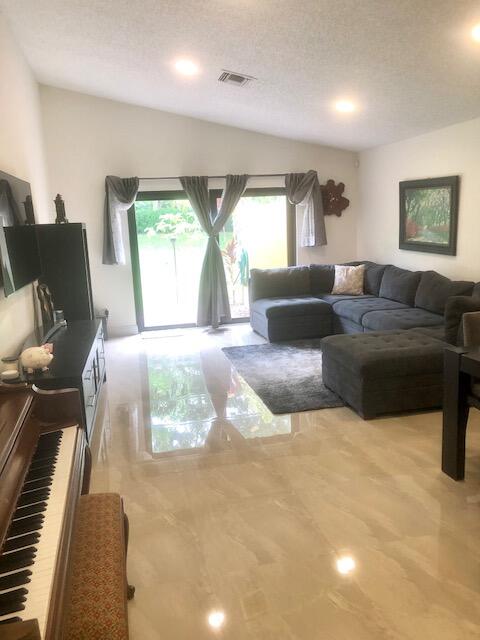 22700 Vistawood Way, Unit 32A Boca Raton, FL 33428 - Photo 6 of 34 IMG_2311