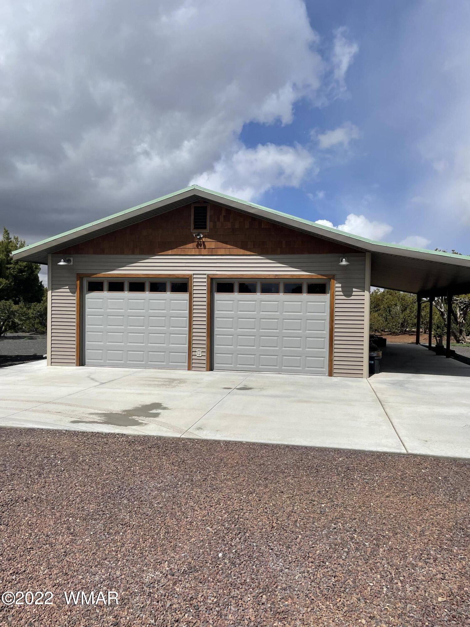 7 County Road Concho, AZ 85924 - Photo 10 of 21 a front view of a house