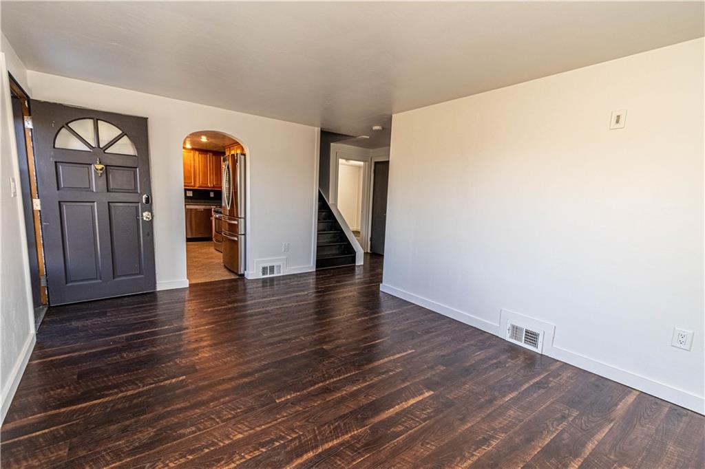 336 Coxcomb Hill Road Verona, PA 15147 - Photo 3 of 22 Gallery Image 3