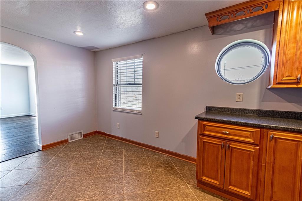 336 Coxcomb Hill Road Verona, PA 15147 - Photo 7 of 22 Gallery Image 7