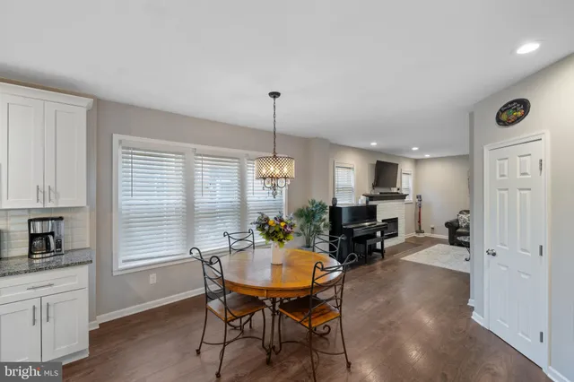 $339,900 | 261 East Avon Road, Brookhaven, PA 19015