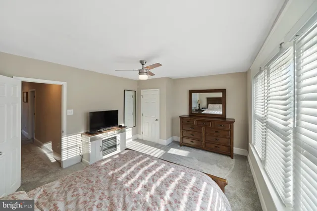 $339,900 | 261 East Avon Road, Brookhaven, PA 19015