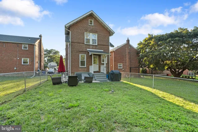 $339,900 | 261 East Avon Road, Brookhaven, PA 19015