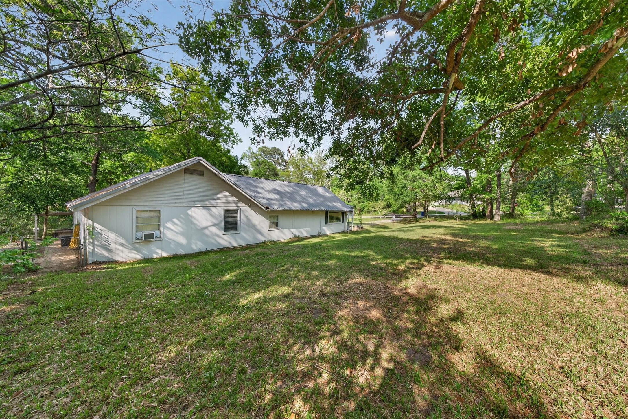 15185 Travis Lane Willis, TX 77378 - Photo 26 of 32