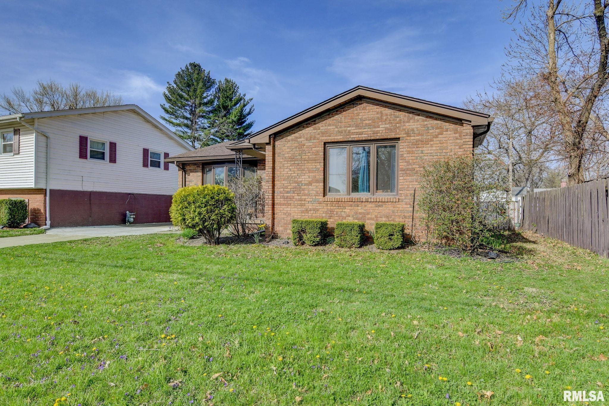 61 Adloff Lane Springfield, IL 62703 - Photo 3 of 28