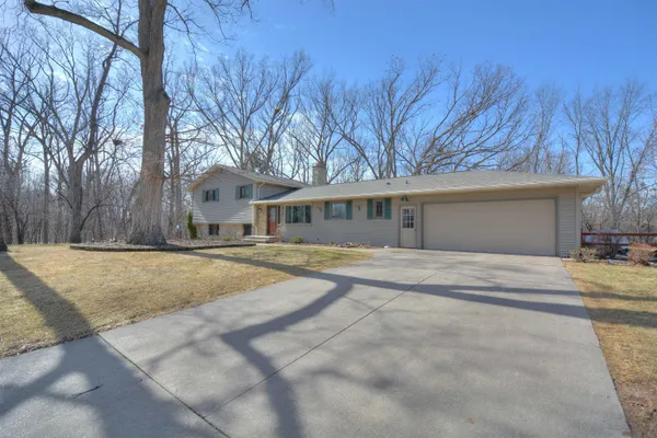 $419,900 | 505 Meadow Lane, Kaukauna, WI 54130