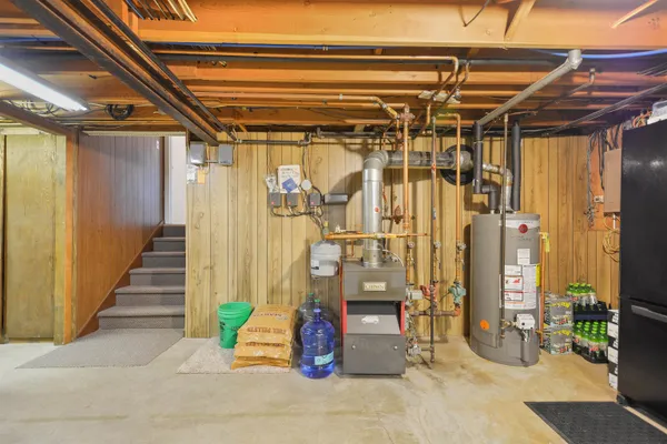 $419,900 | 505 Meadow Lane, Kaukauna, WI 54130