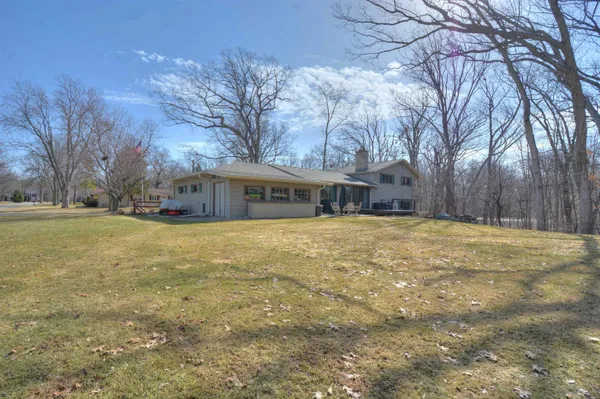 $419,900 | 505 Meadow Lane, Kaukauna, WI 54130