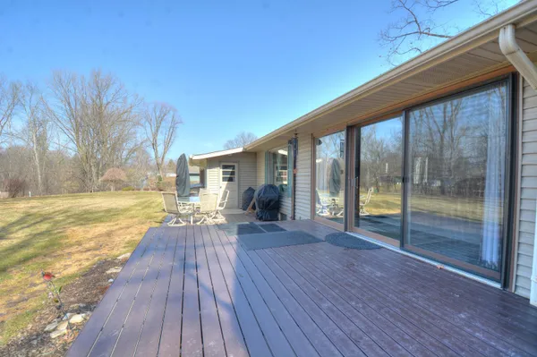 $419,900 | 505 Meadow Lane, Kaukauna, WI 54130