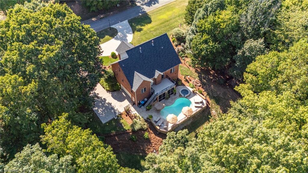 2302 Brigham Road Greensboro, NC 27409 - Photo 45 of 50 Gallery Image 45