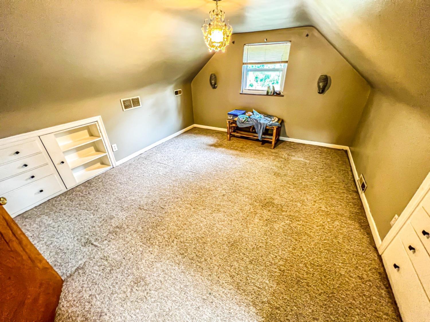 2958 Diehl Road Cincinnati, OH 45211 - Photo 13 of 18 Gallery Image 13