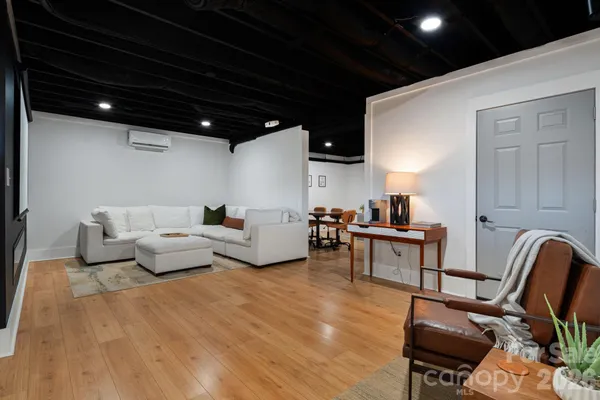 $775,000 | 4 Lynnette Drive, Fairview, NC 28730