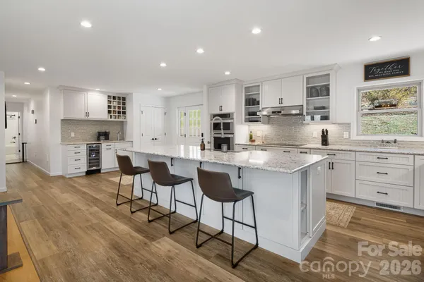 $775,000 | 4 Lynnette Drive, Fairview, NC 28730