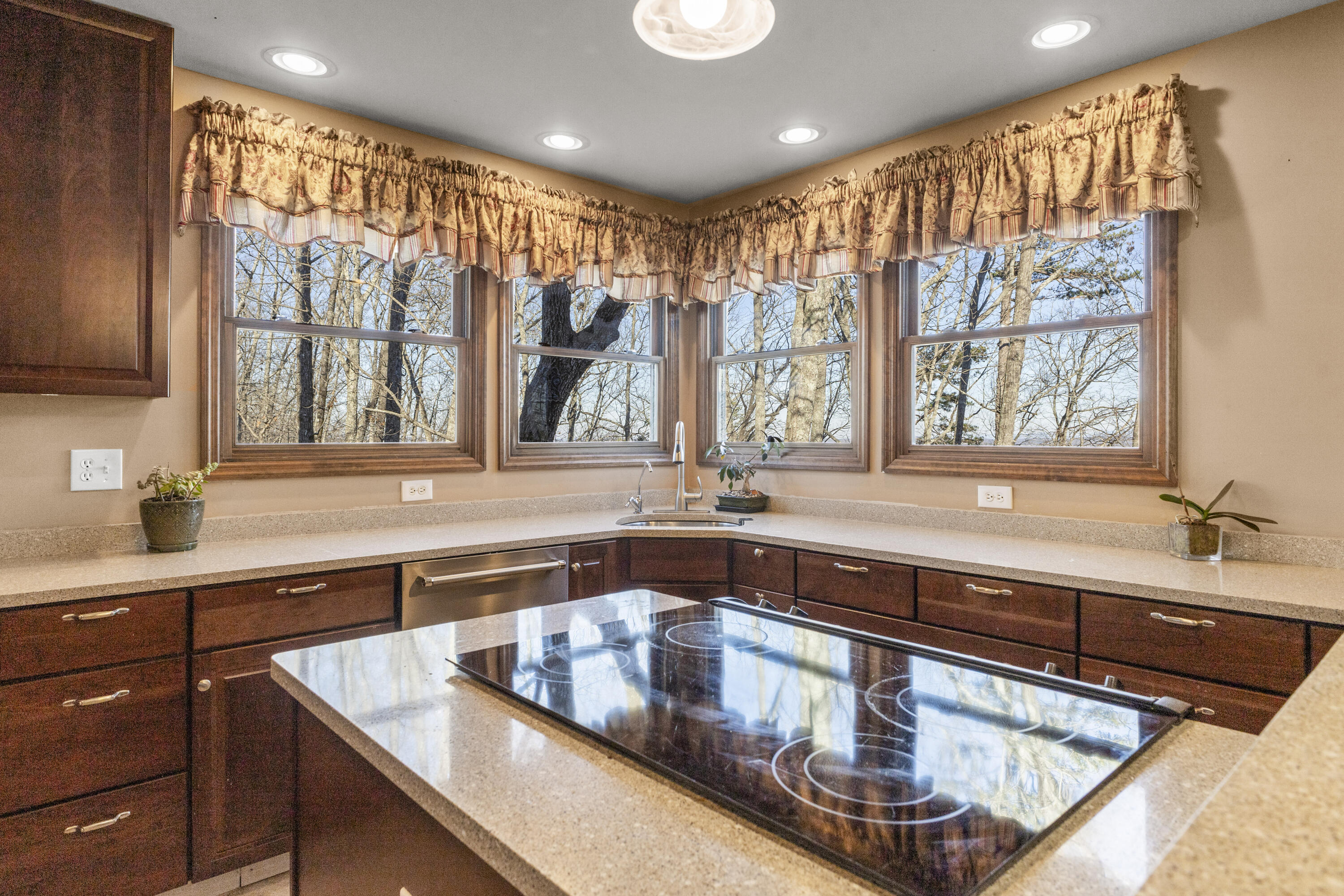 7128 White Oak Valley Road McDonald, TN 37353 - Photo 16 of 63 Kitchen