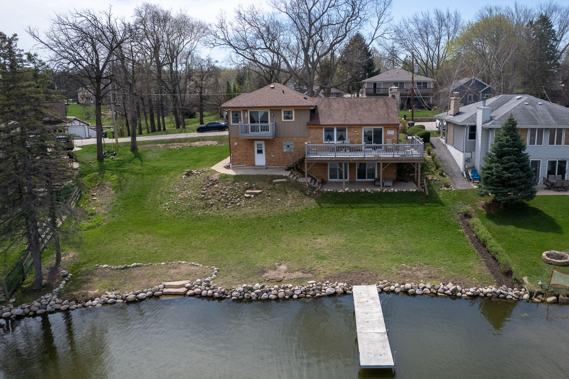 Lakefront Home On Double Lot