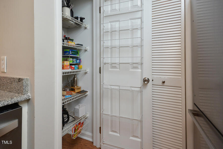 3702 Chimney Ridge Place, Unit 105 Durham, NC 27713 - Photo 6 of 32 Kitchen