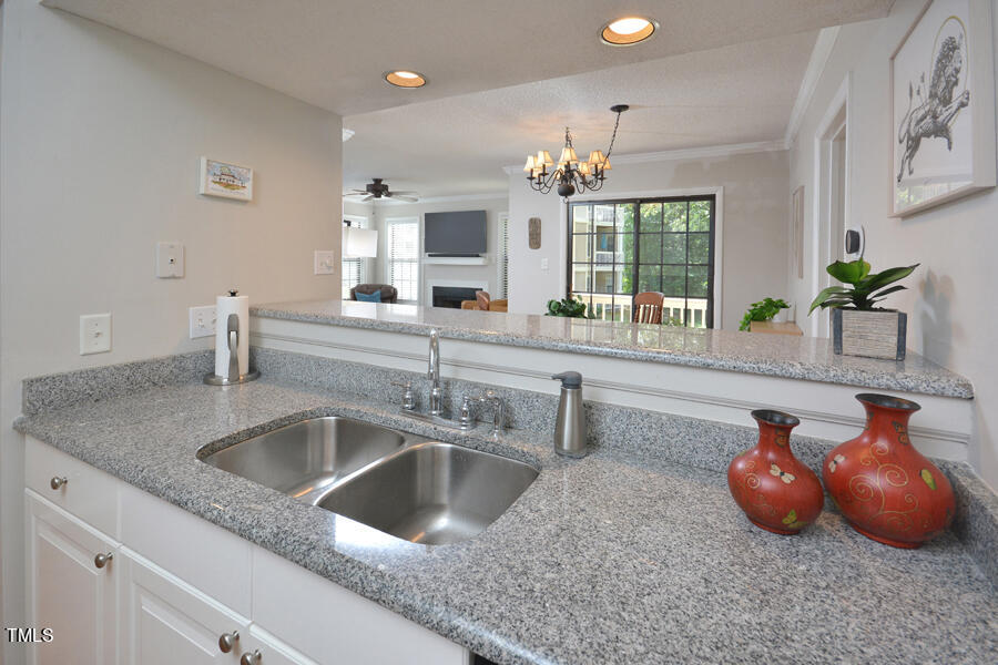 3702 Chimney Ridge Place, Unit 105 Durham, NC 27713 - Photo 8 of 32 Kitchen