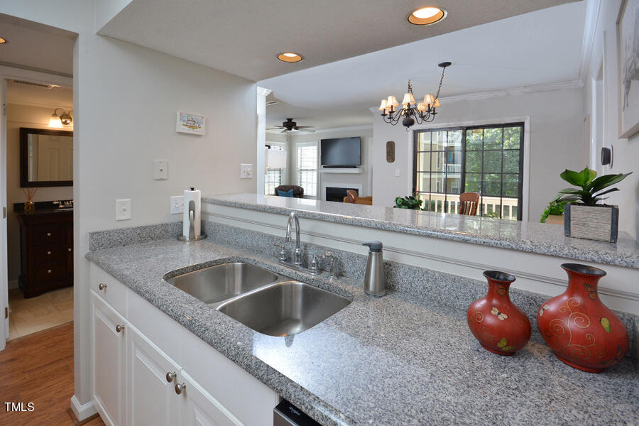 3702 Chimney Ridge Place, Unit 105 Durham, NC 27713 - Photo 9 of 32 Kitchen