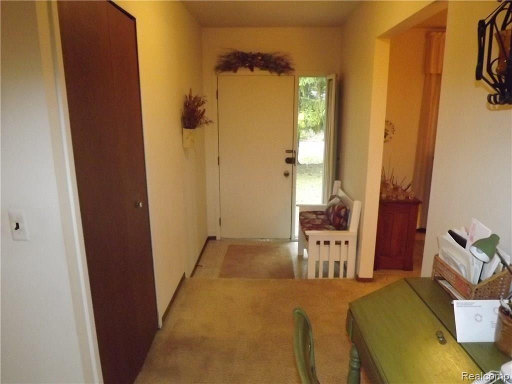 462 West Maryknoll Road Rochester Hills, MI 48309 - Photo 3 of 15