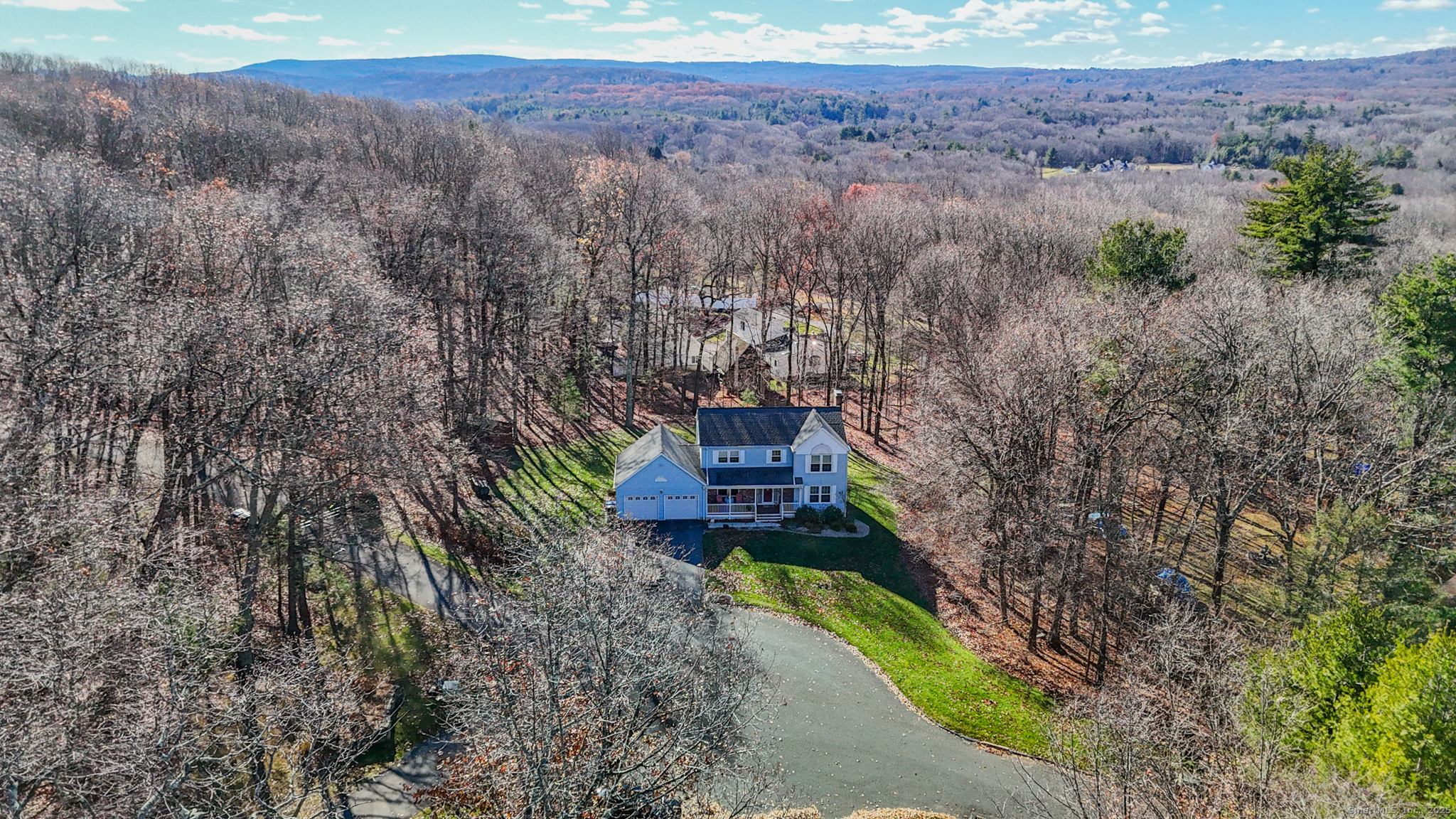 49 Siegas Road Burlington, CT 06013 - Photo 4 of 40