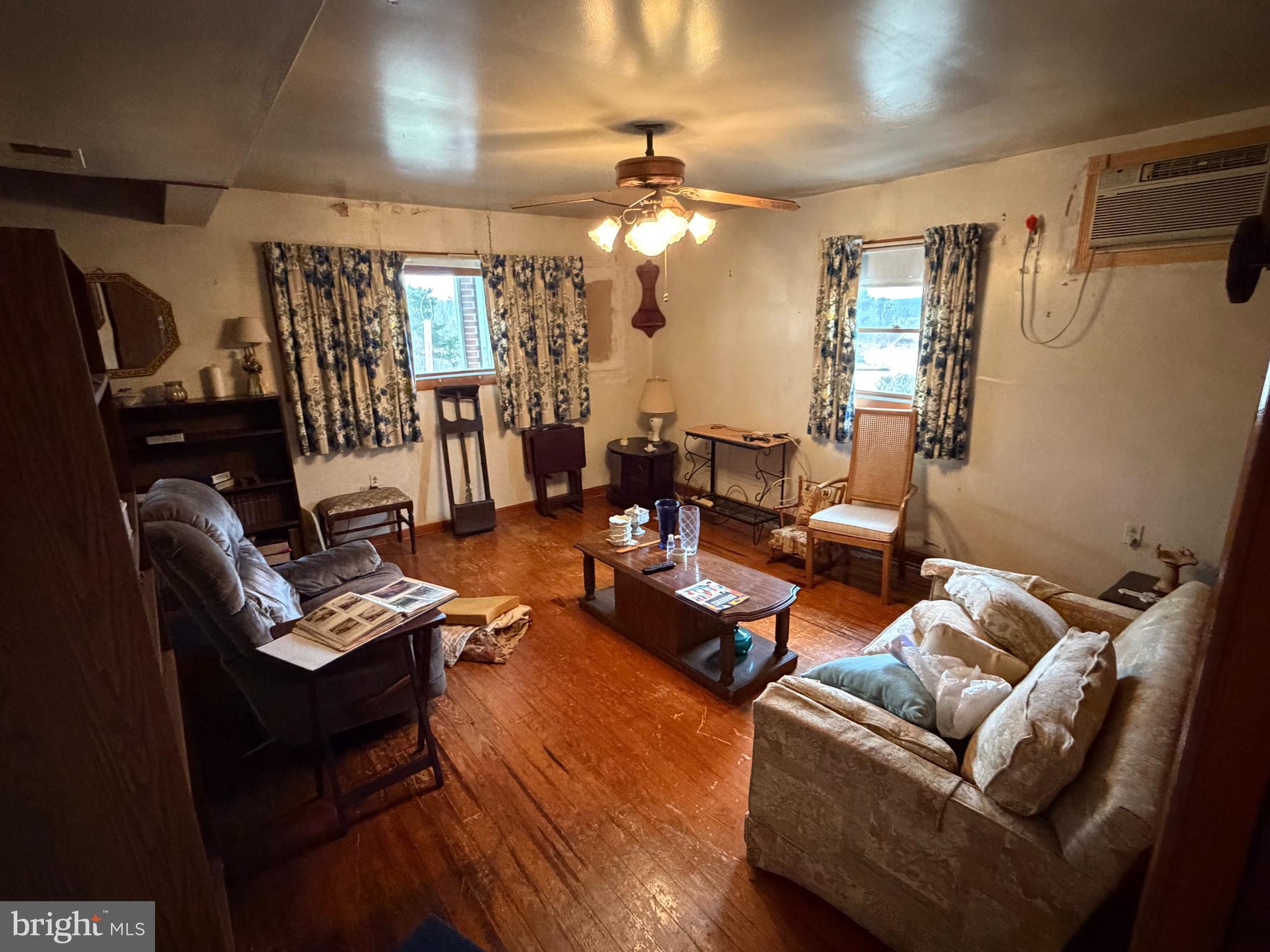 9163 Old Dumfries Road Catlett, VA 20119 - Photo 6 of 8 a living room with furniture and wooden floor