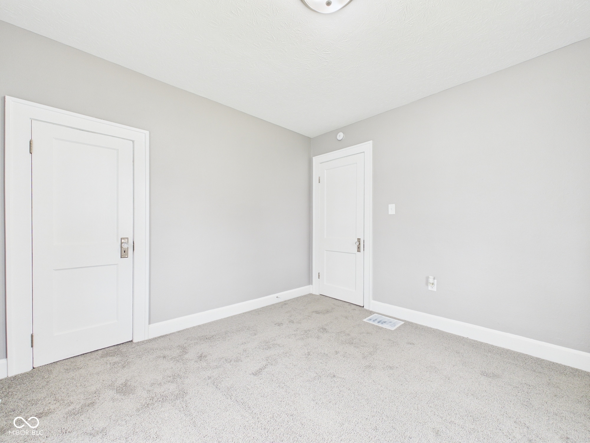 1525 Noble Street Anderson, IN 46016 - Photo 18 of 24