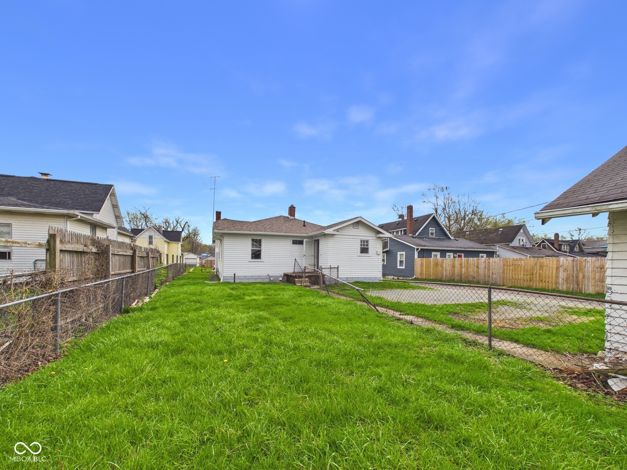 1525 Noble Street Anderson, IN 46016 - Photo 22 of 24