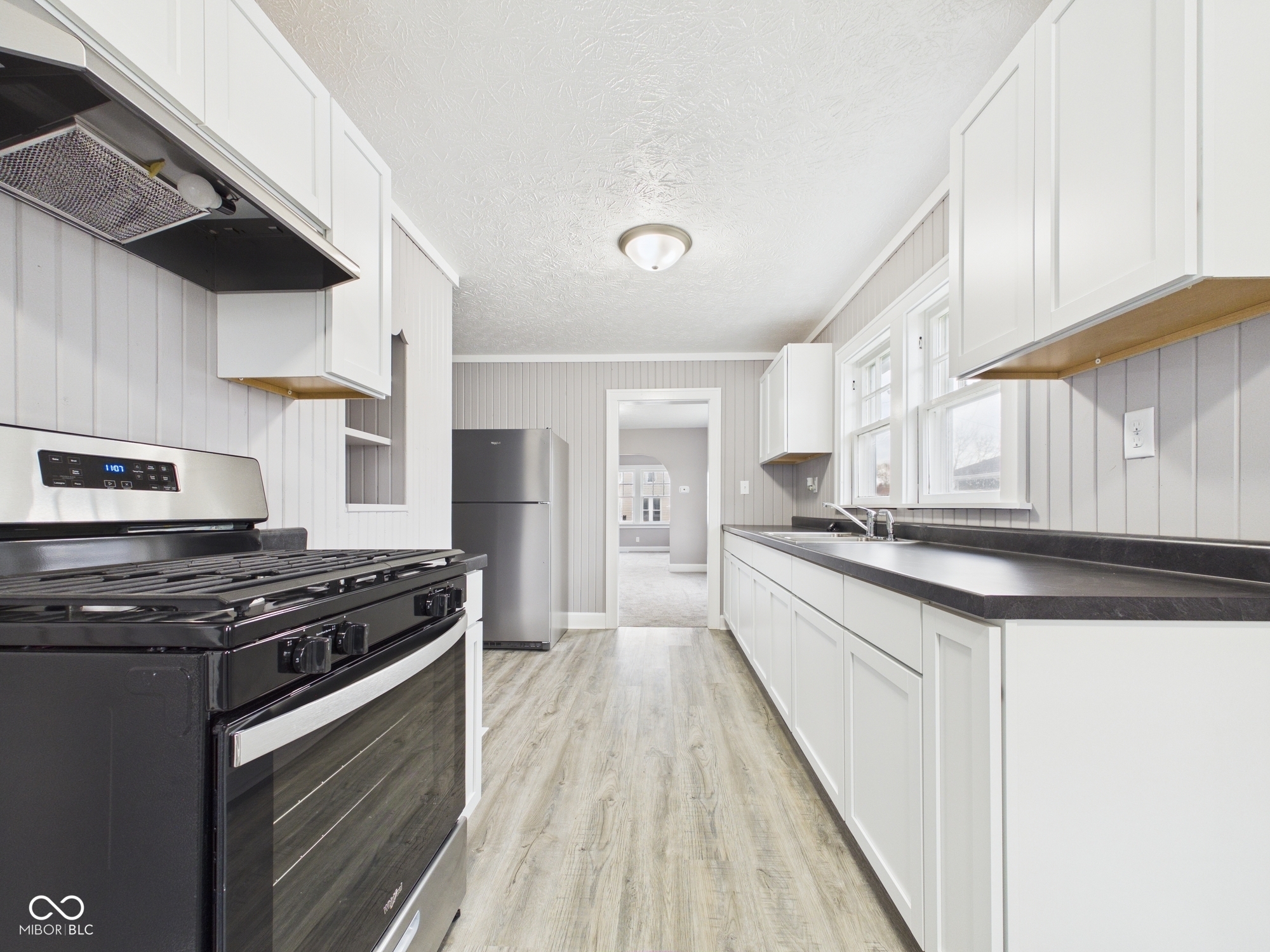 1525 Noble Street Anderson, IN 46016 - Photo 10 of 24