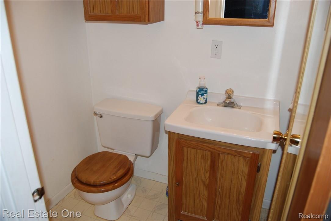 5574 Coldwater Road Columbiaville, MI 48421 - Photo 21 of 39 DSC_0199 (2).jpg